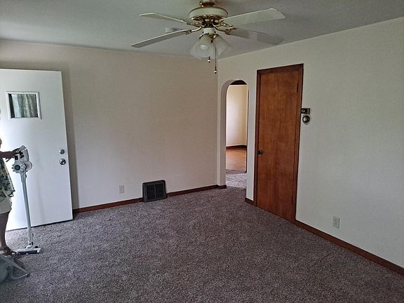 2nd image of 1681 E 36th St