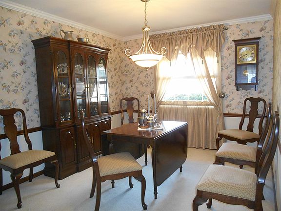 4th image of 3530 Woodmont Dr
