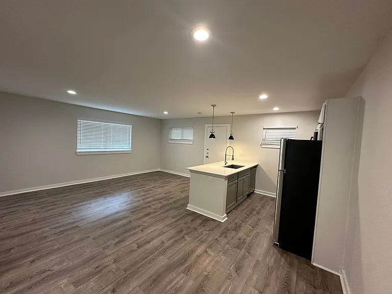 The Republic Apartments — Photo 13