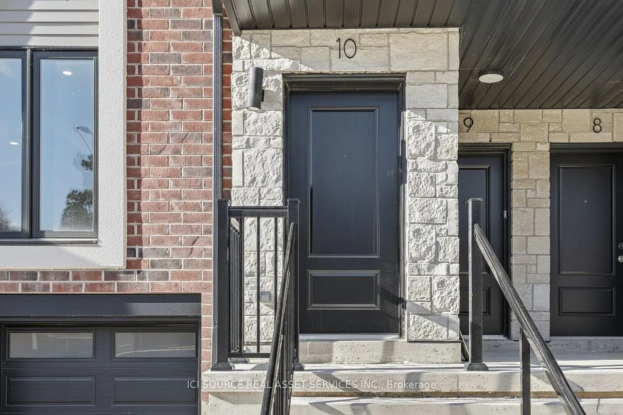 3 bed, $2,800 — Photo 2