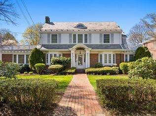41 Nobscot Rd, Newton, MA 02459