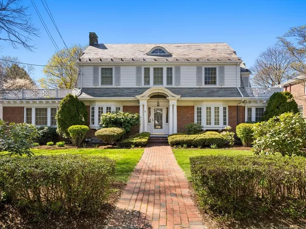 41 Nobscot Rd, Newton, MA 02459