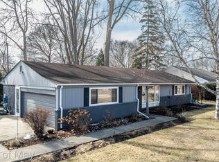 2619 Penna Dr, West Bloomfield, MI 48324