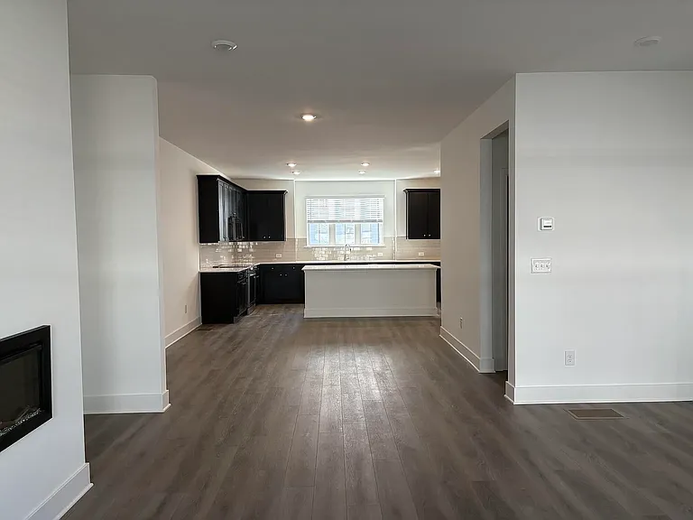 3227 Aberdeen Row — Photo 33