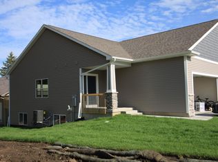 426 Sunflower Dr, Ames, IA 50014