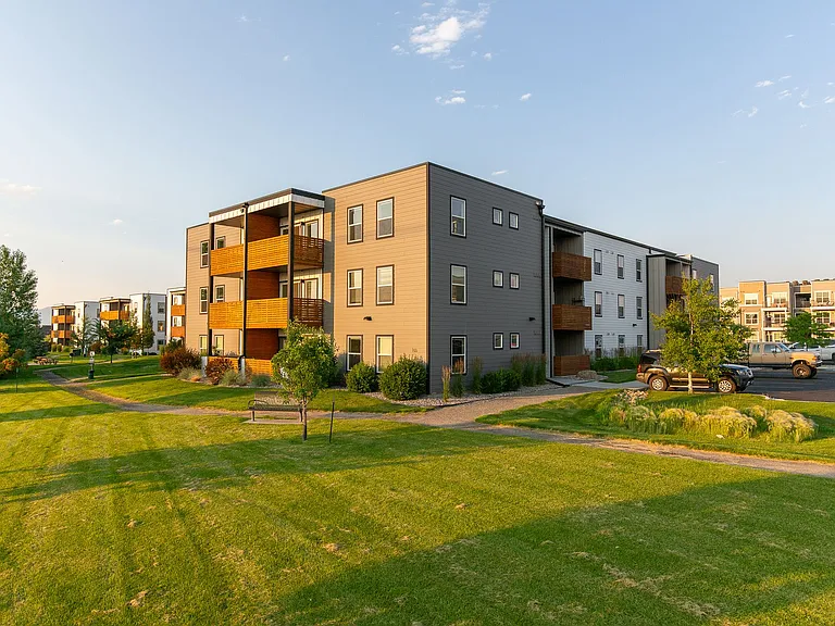 Cottonwood Corner Apartments — Photo 1