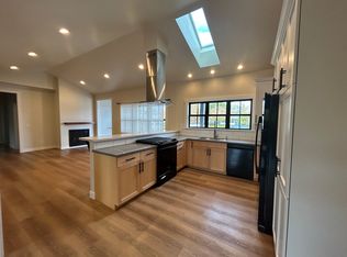 902 Hanover St, Santa Cruz, CA 95062