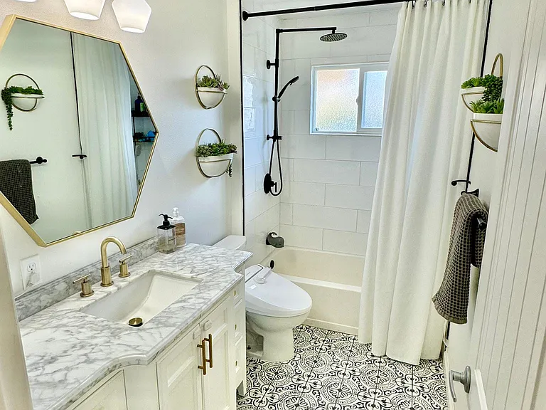 135 Edgewood Dr — Photo 5