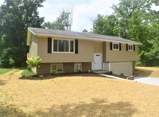 12808 Webster Rd, Strongsville, OH 44136