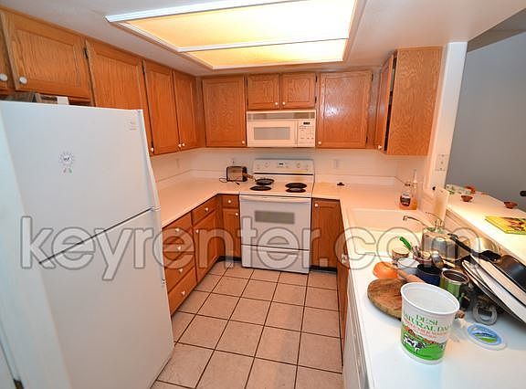 4th image of 3819 S River Run Way Unit 3