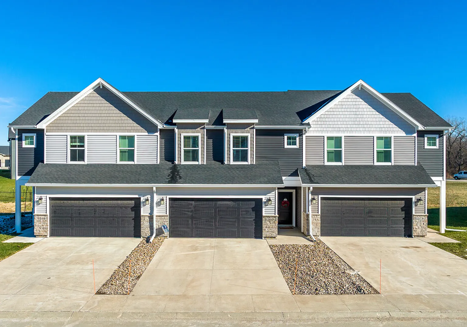 Grand Valley Townhomes — Photo 2
