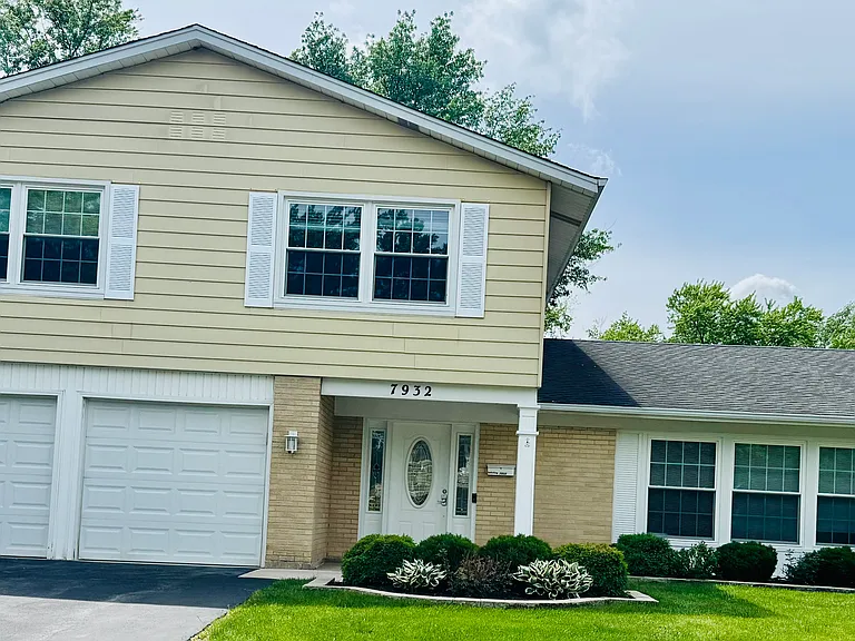 7932 Sherwood Cir N #2 — Photo 4