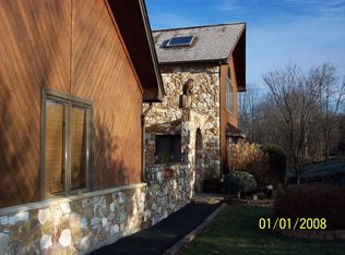 289 Pine Grove Rd, Middletown, NY 10940