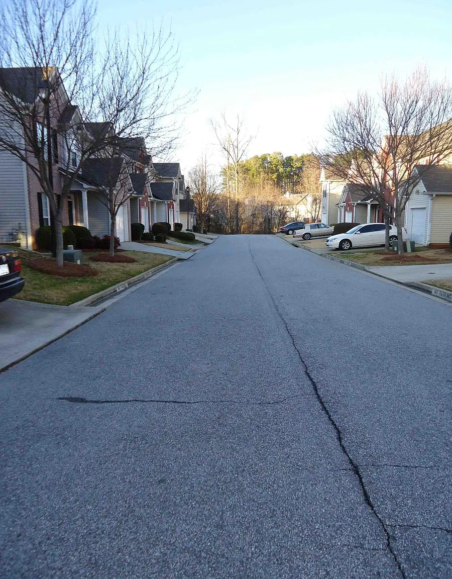 4 bed, 2.5 bath, 1711 sqft, $2,175 — Photo 2