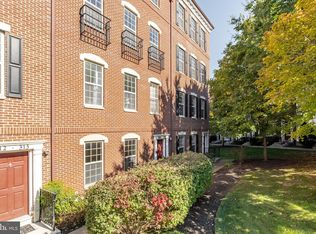 314 Admirals Way, Philadelphia, PA 19146