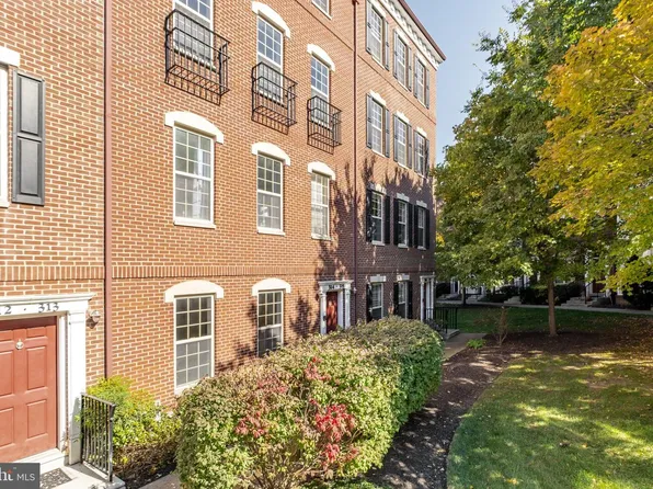 314 Admirals Way, Philadelphia, PA 19146