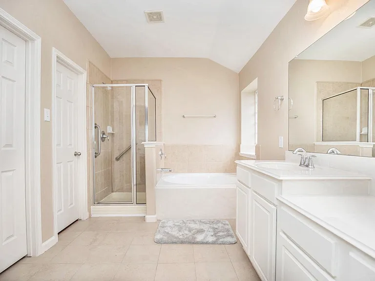 21206 Colton Cove Dr — Photo 16