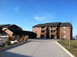10 Silver Oaks Ln APT 9, Edwardsville, IL 62025