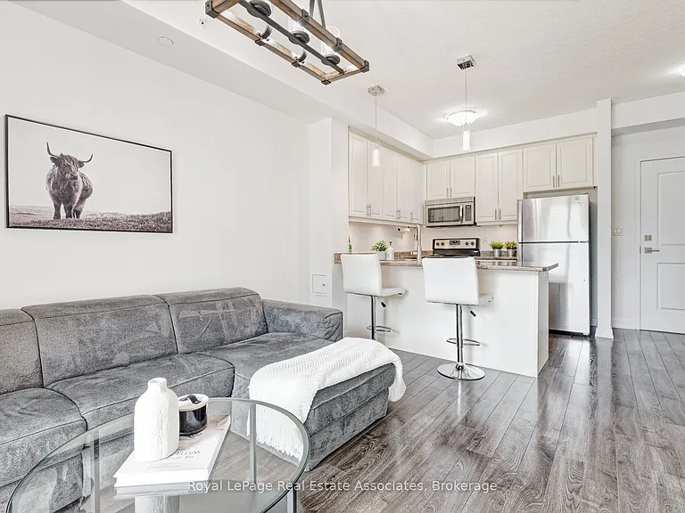 35 Southshore Cres #111 — Photo 15