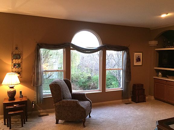 4th image of 834 Havenwood Ct