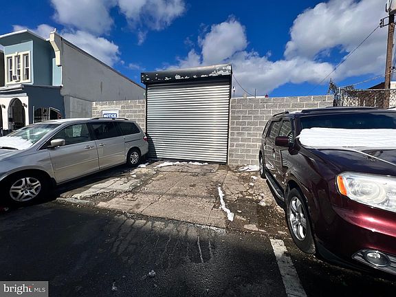 3rd image of 219 W Westmoreland St