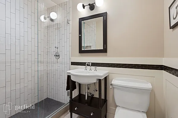 Rented by Garfield Realty  | media 25