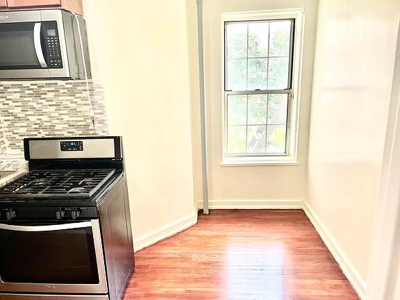 3rd image of 30-81 54th St APT 4H