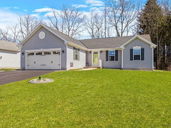8577 Cobalt Dr, Cicero, NY 13039