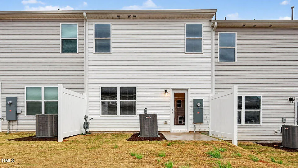 3 bed, 1416 sqft, $1,650 — Photo 2