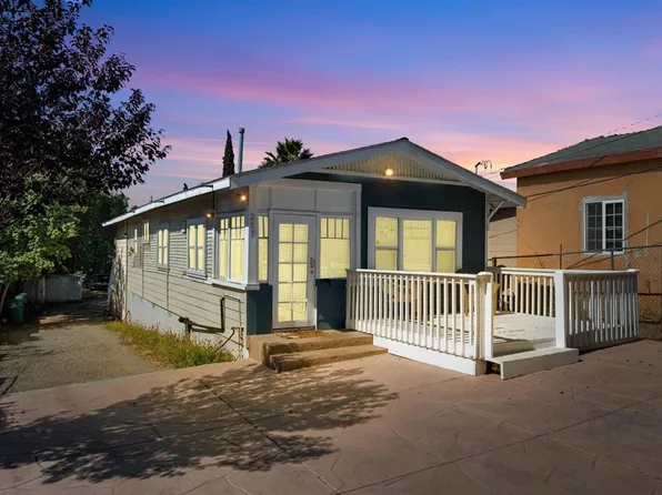 207 Cottonwood Rd, San Ysidro, CA 92173