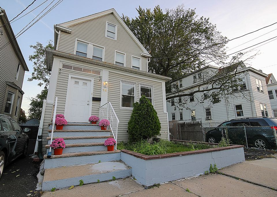1st image of 14 Dey St