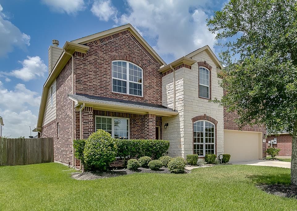 1st image of 7412 Lakeside Manor Ln