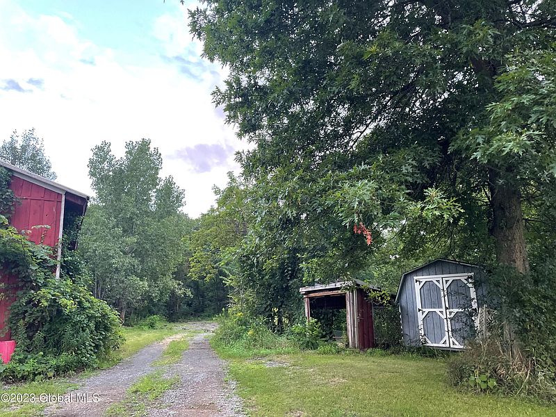 5th image of 580 Clark Road