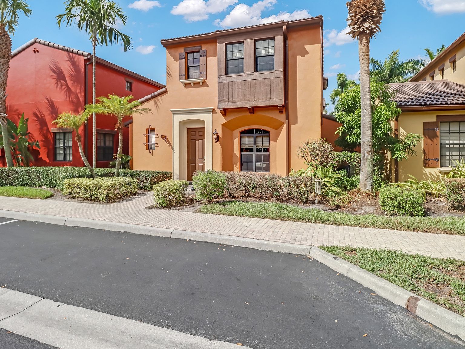 56 Grey Wing Point, Naples, FL 34113 | MLS #2252111 | Zillow, image size:1536x1152