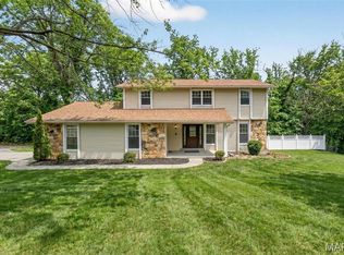49 Oak Springs Ct, Saint Charles, MO 63304