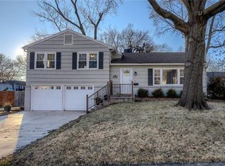 10216 Woodson Dr, Overland Park, KS 66207