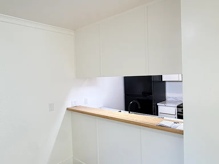 300 Tradewinds Dr — Photo 15