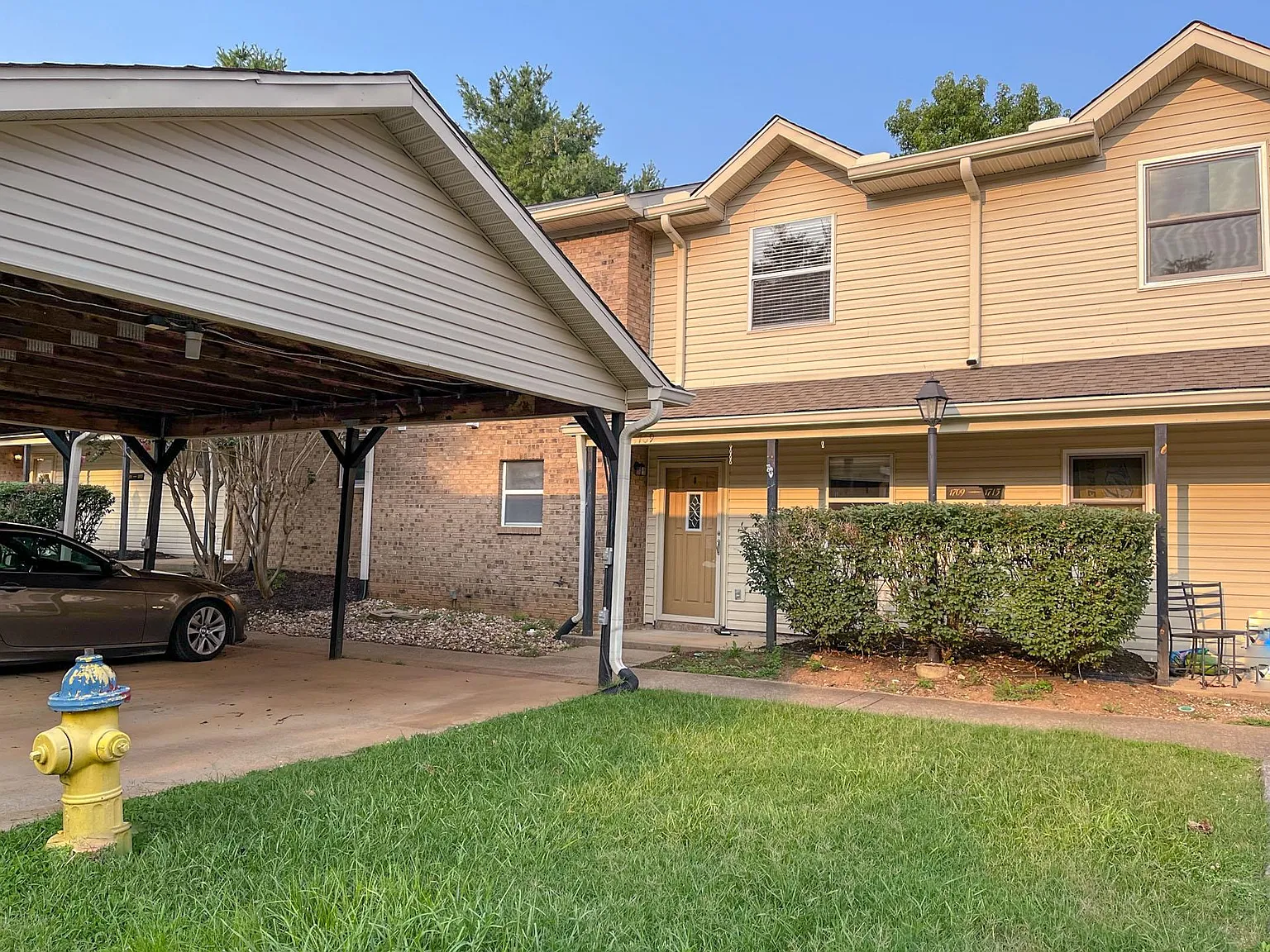 1709 Brockton Place — Photo 1