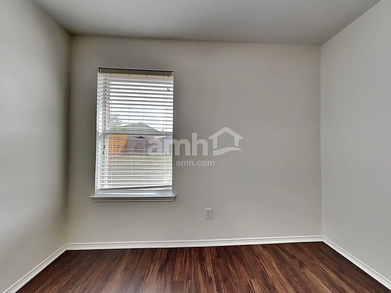 12504 Sunrise Dr — Photo 19