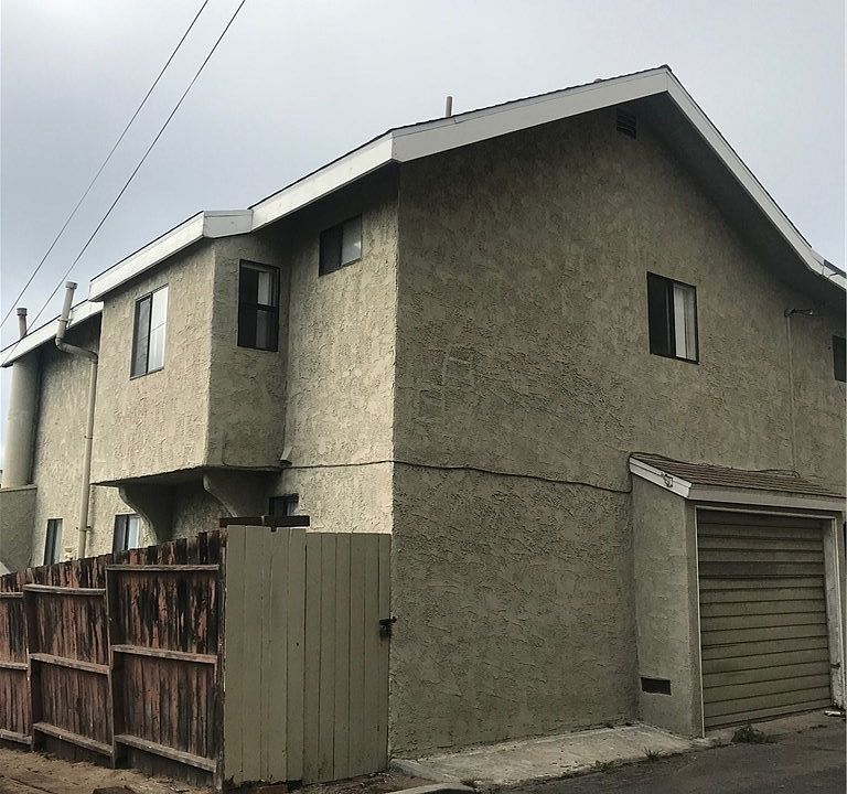 2nd image of 217 Bayview Dr