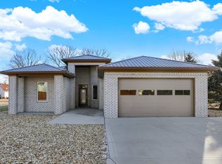 201 S McKinley St, North Salem, IN