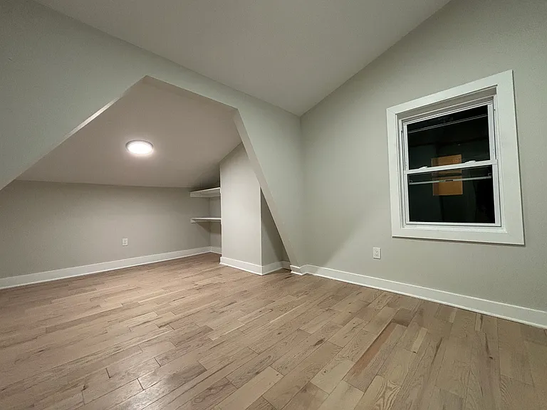 20 Maltby Pl #3L — Photo 4