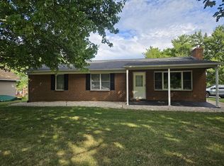 12 Lofton Dr, Weyers Cave, VA 24486