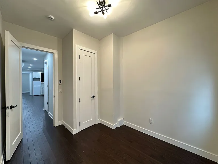 50 Jordan Ave #19E — Photo 6