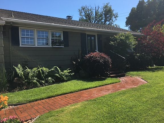 2nd image of 141 Chestnut Ln