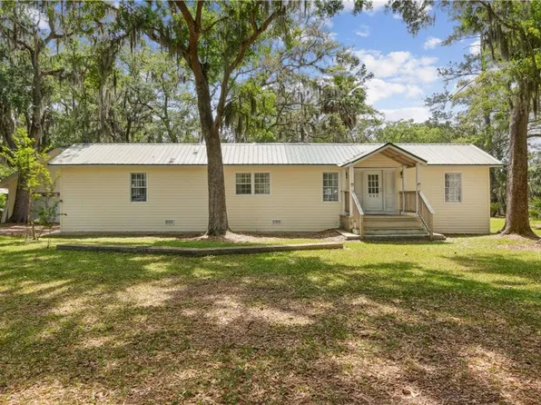 646 Pelican Cir, Woodbine, GA 31569