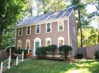 2066 Cobblestone Ln, Reston, VA 20191