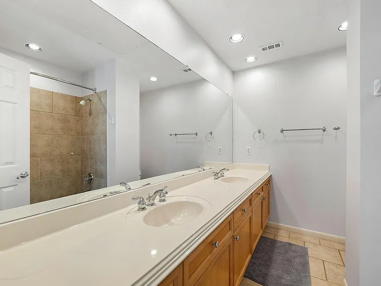 2918 Ranch Road 620 Hwy N #J162 — Photo 18