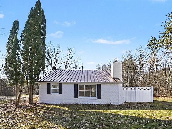 2nd image of 8846 E State Rd