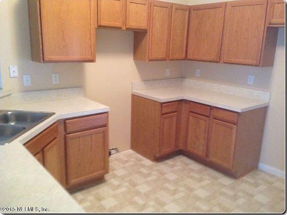 4th image of 3315 Burgandy Branch Dr